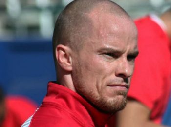 Iain Hume